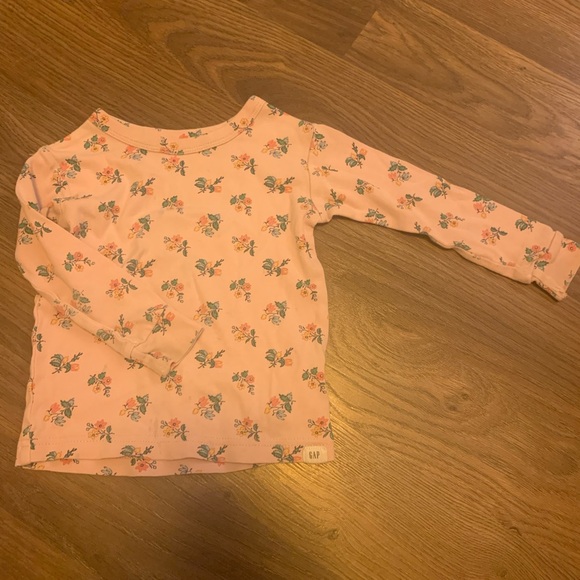 Floral top - Picture 1 of 1